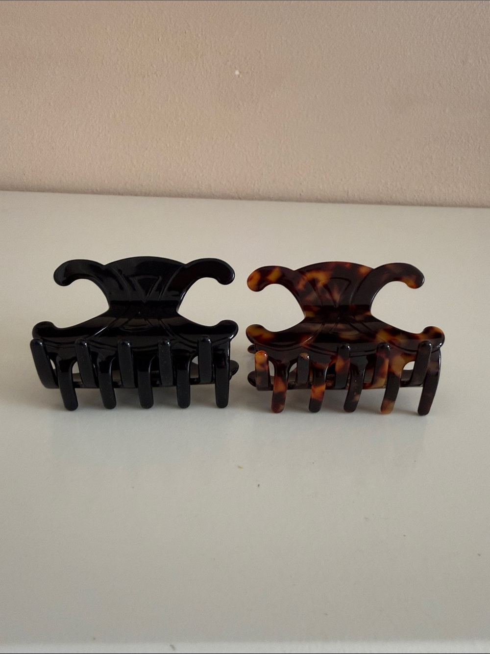 C Hair Claw Clip (2) Black & Tortoise Shell - Picture 6 of 6